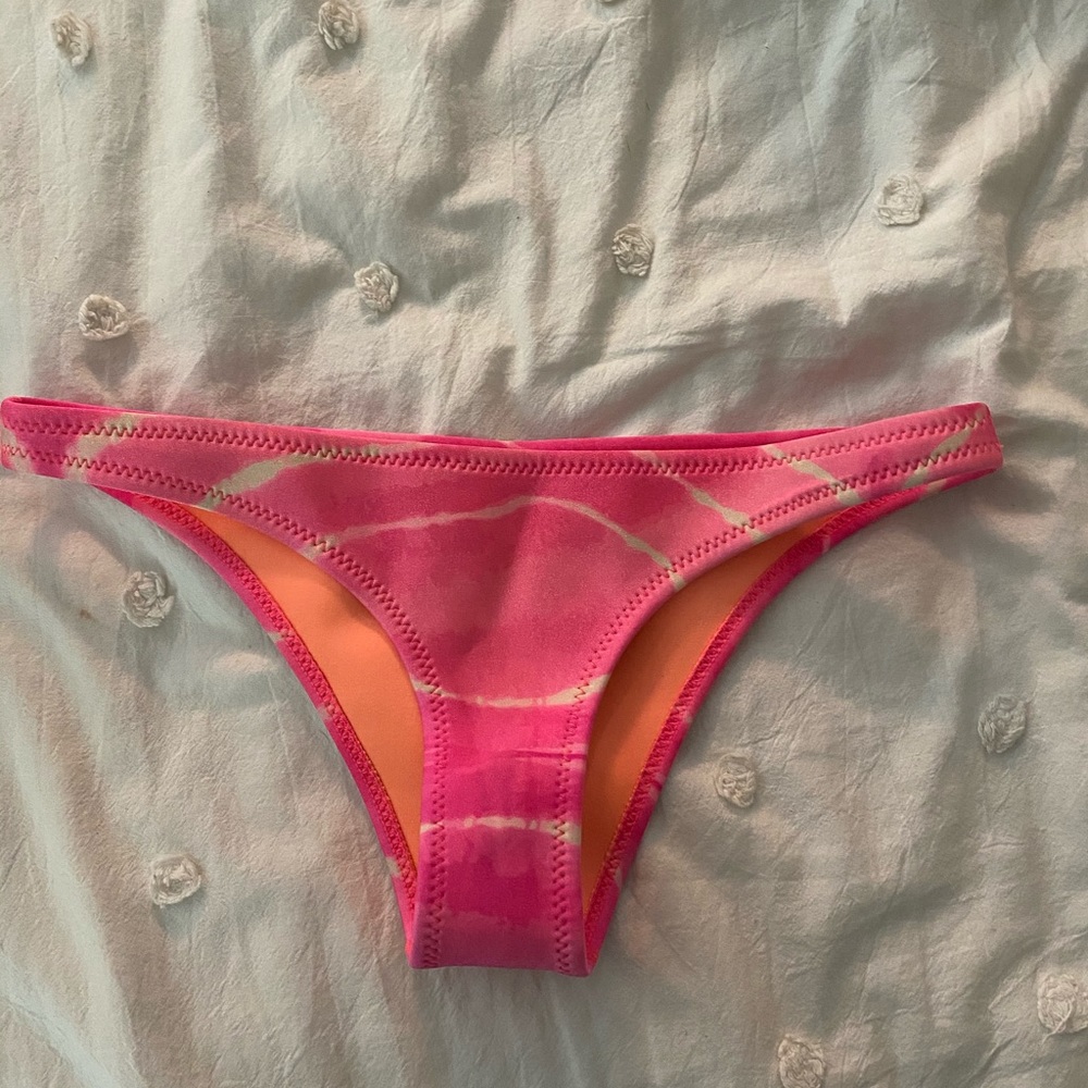 triangl bikini bottoms!